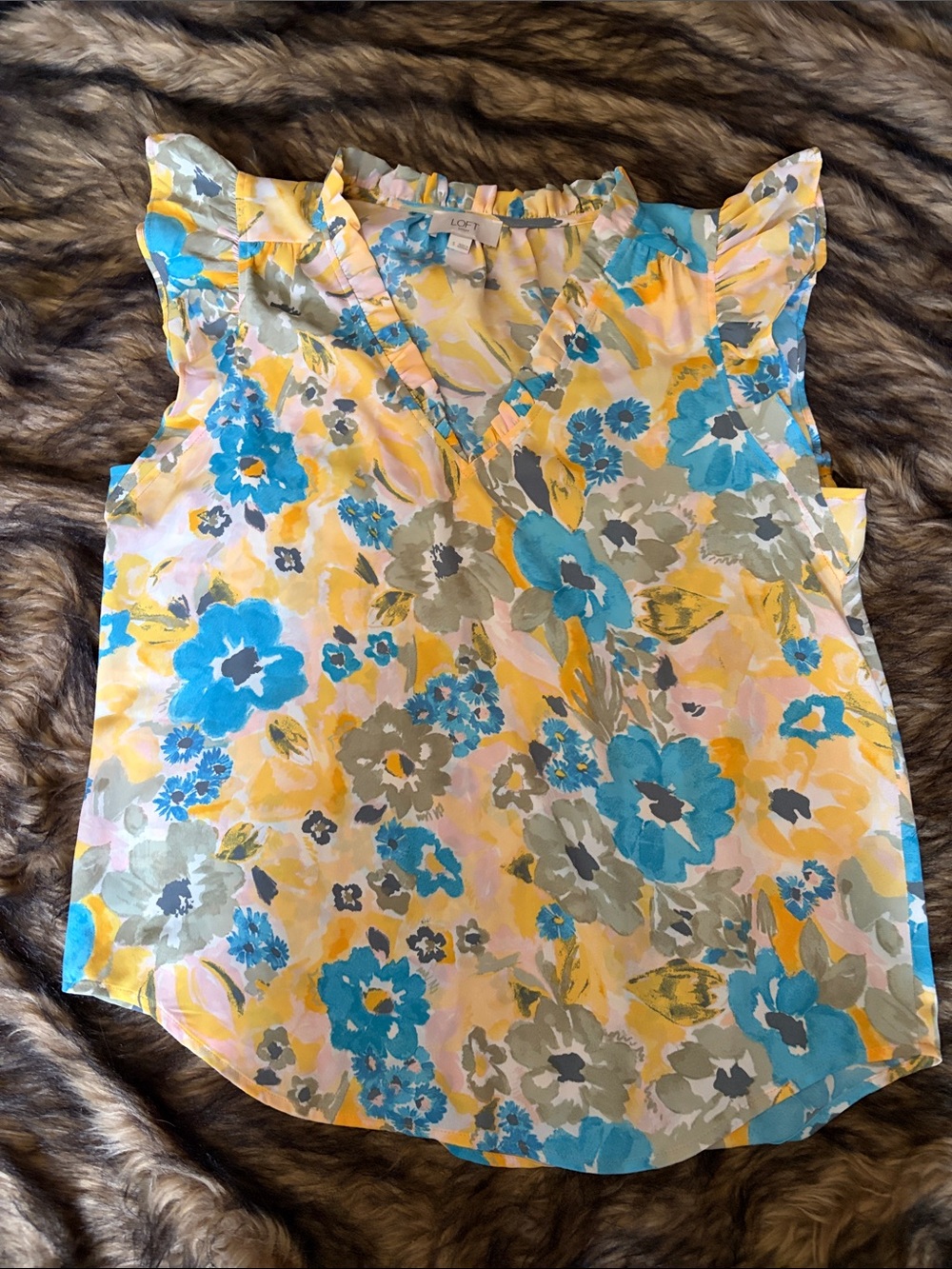 LOFT Floral Ruffle Sleeve V-Neck Floral Blouse in Yellow, Blue & Gray Size small